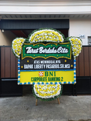 Papan Bunga Duka di Berbas Tengah