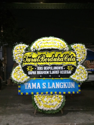 Papan Bunga Duka di Berbas Tengah